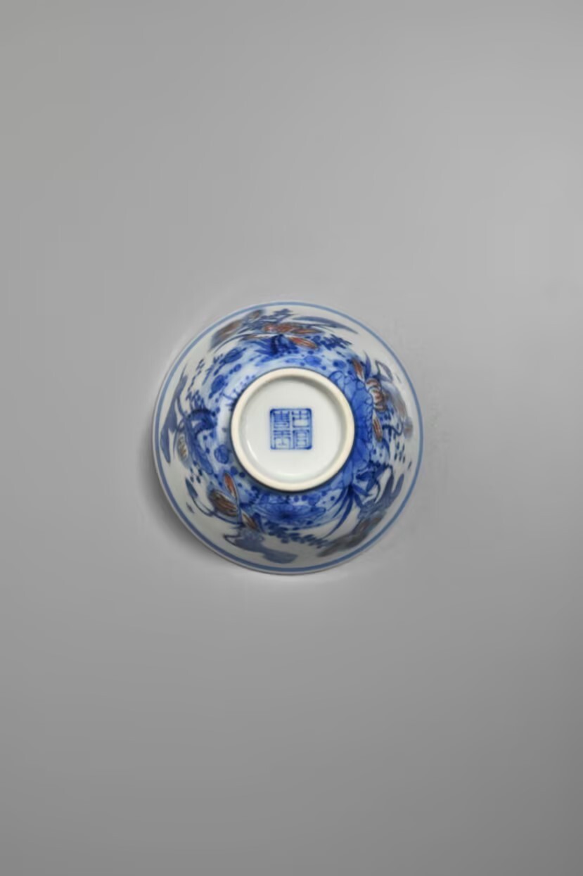 古官青玉青花釉里红并蒂莲茶器在拍卖会大放光彩(图4)