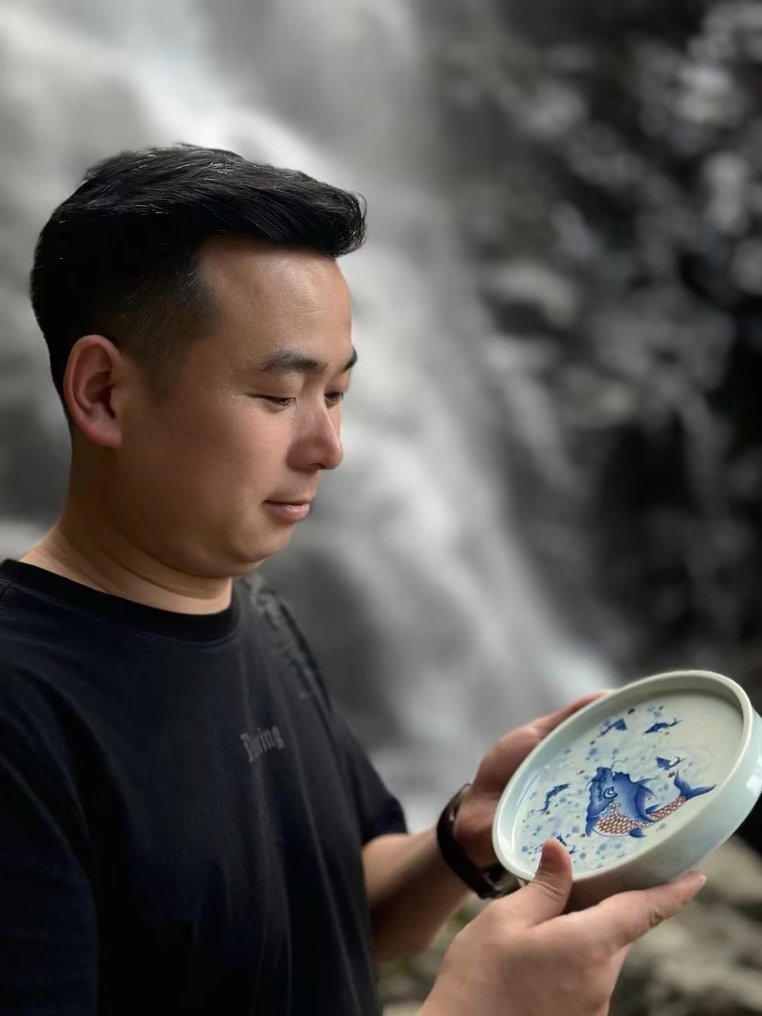 专访古官青玉汪旭：坚持传承景德镇古法制瓷理念的质朴匠人(图1)