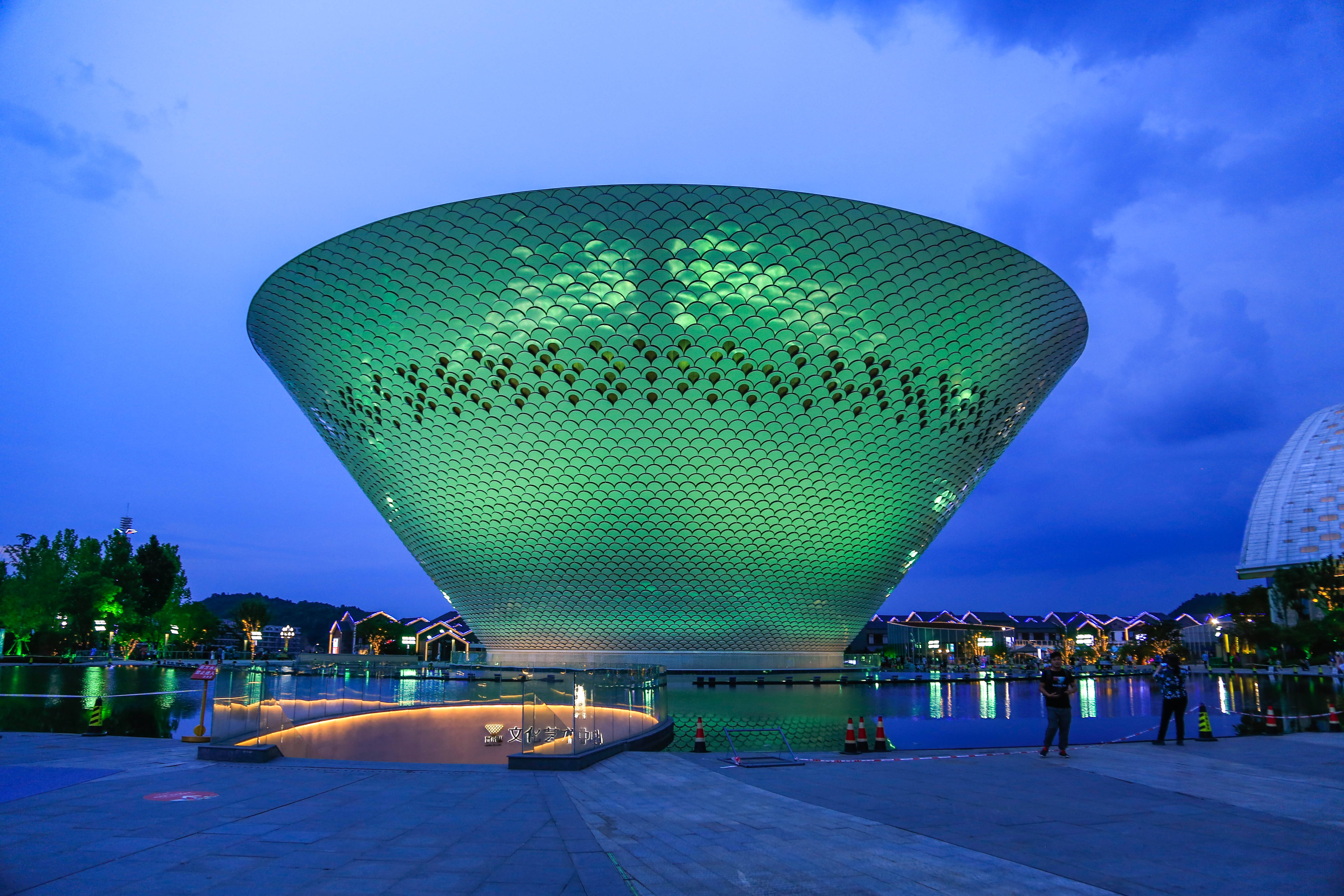 一城瓷器半城窑，一曲泥与火之歌传唱千年