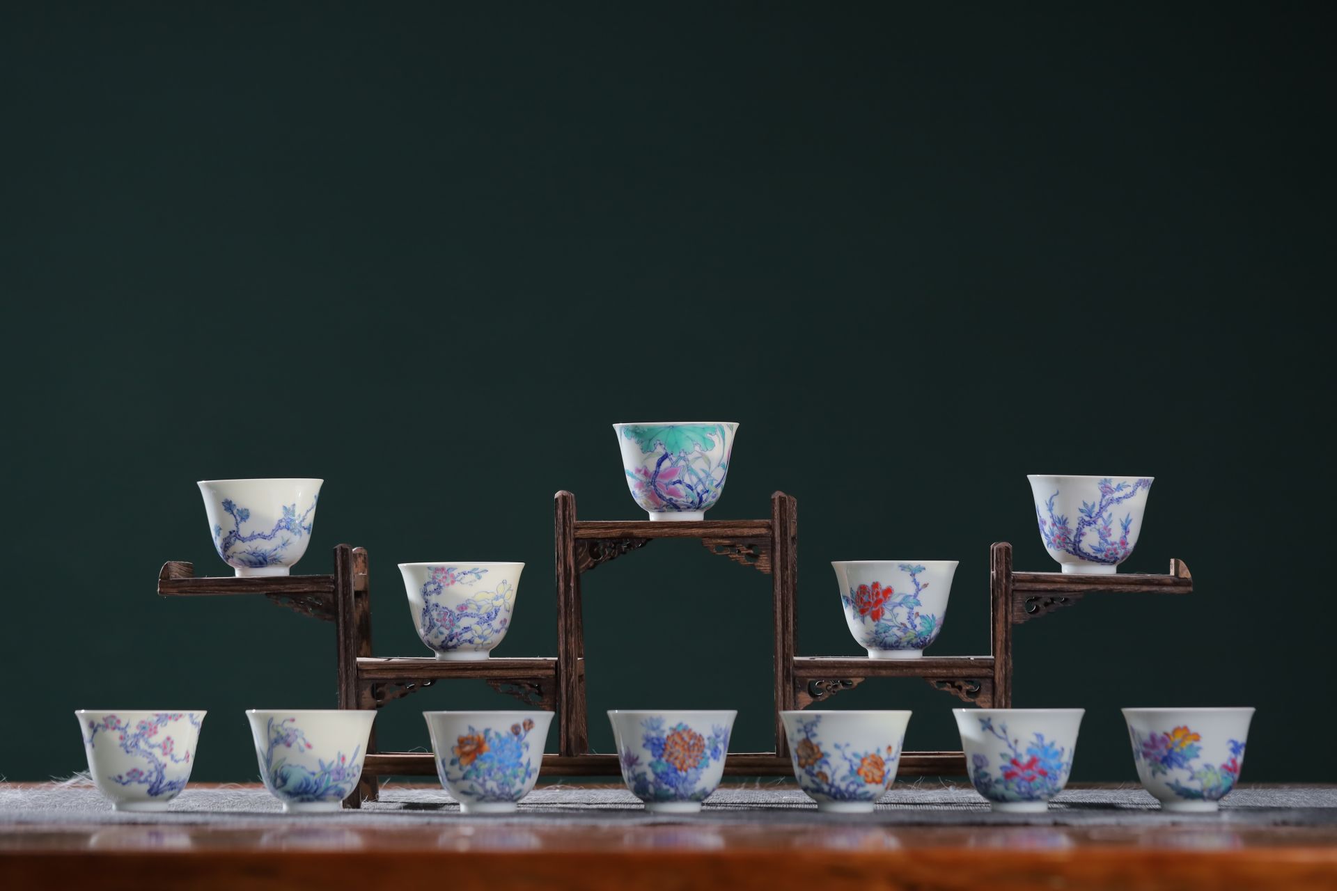 空山明月——新斗彩窑口(图1)