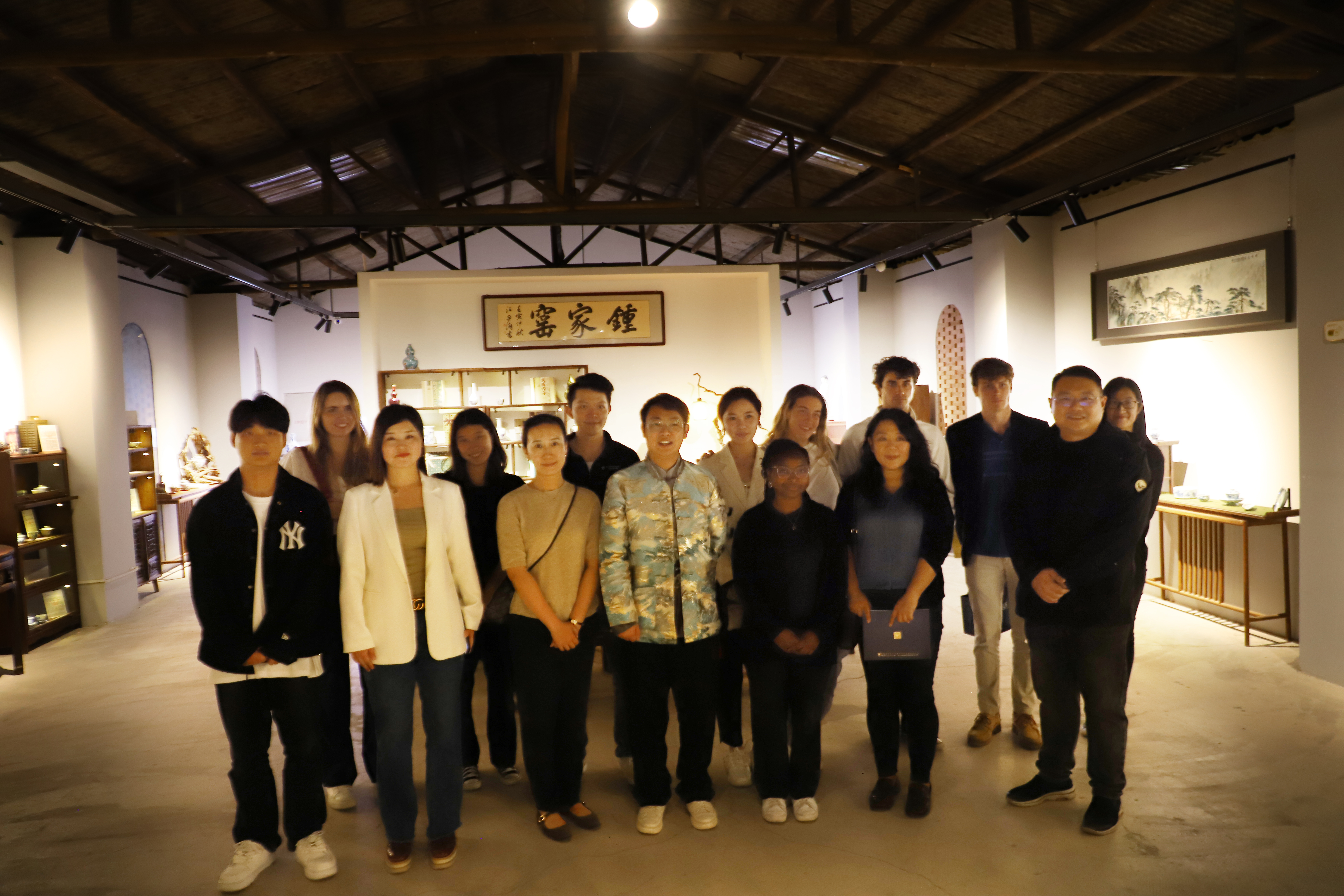 清华大学苏世民书院学子参观景德镇钟家窑柴窑基地(图9)