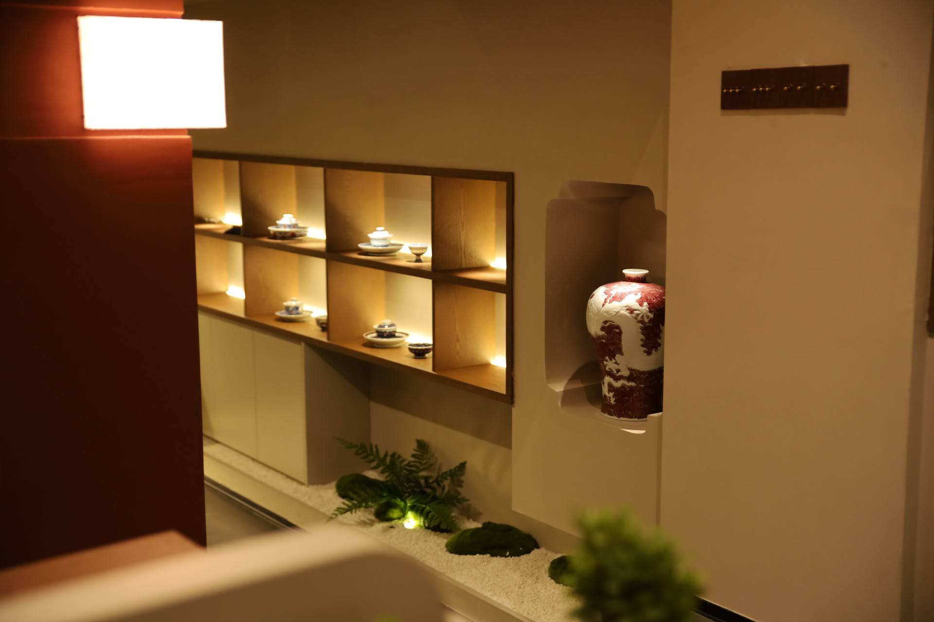 景德镇屹朴堂釉里红茶器美学空间盛大启幕！陶瓷艺术打卡新地标诞生 (图2)