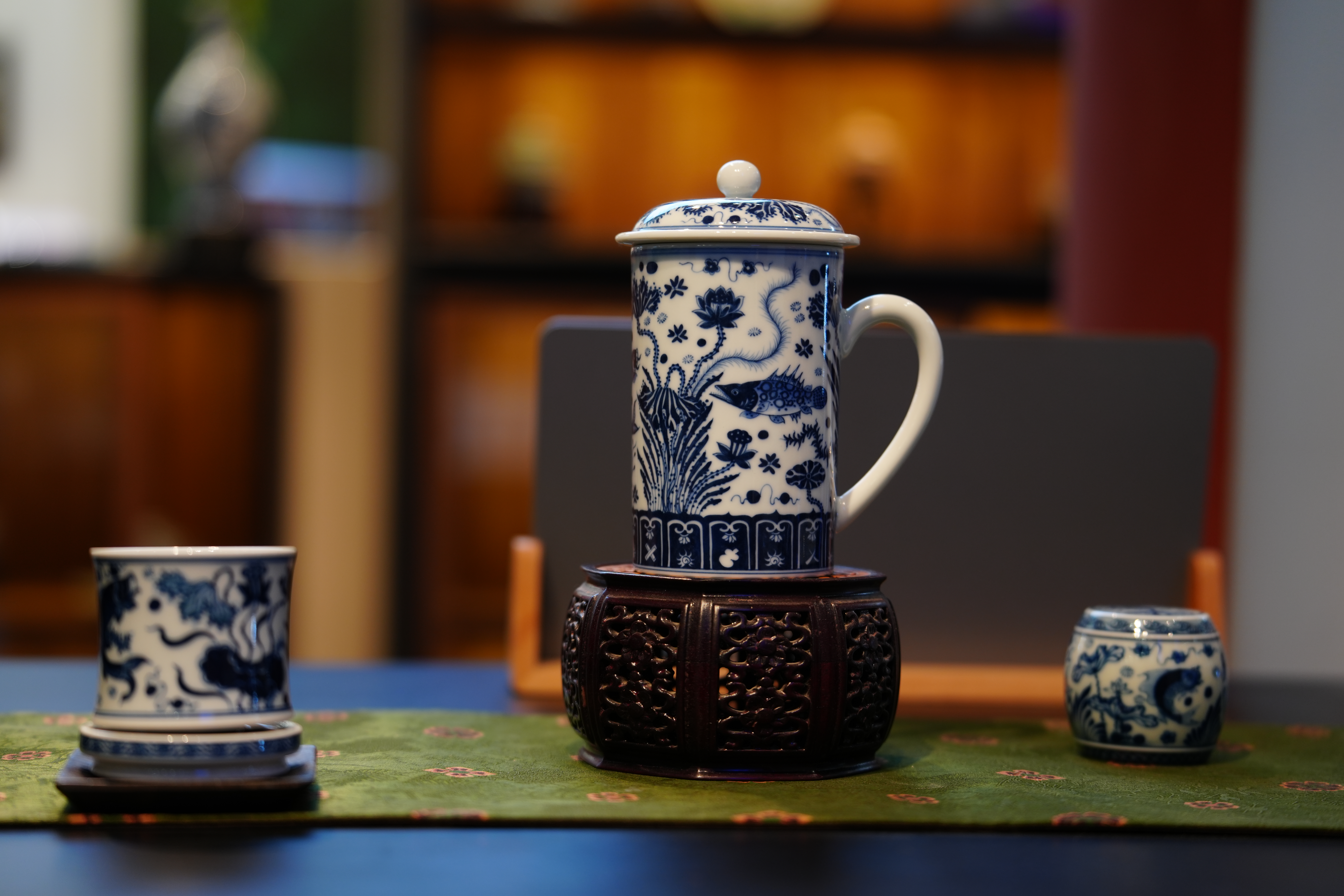 钟家窑亮相2025深圳茶博会,沉浸式体验茶器艺术(图8) 钟家窑亮相2025深圳茶博会,沉浸式体验茶器艺术(图9)