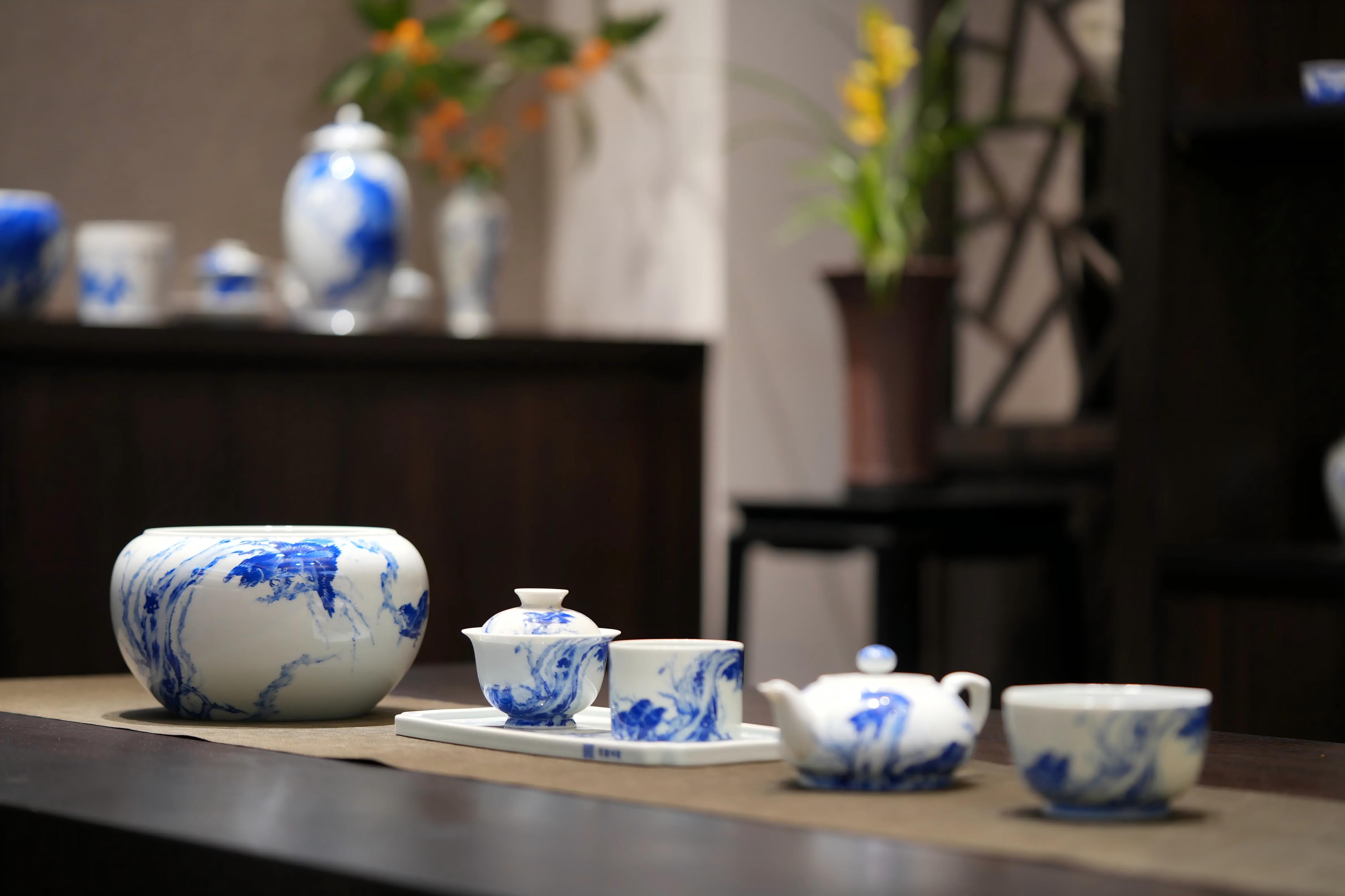 “当代鸟王”史来钟引领青花艺术走进生活(图5) “当代鸟王”史来钟引领青花艺术走进生活(图5)