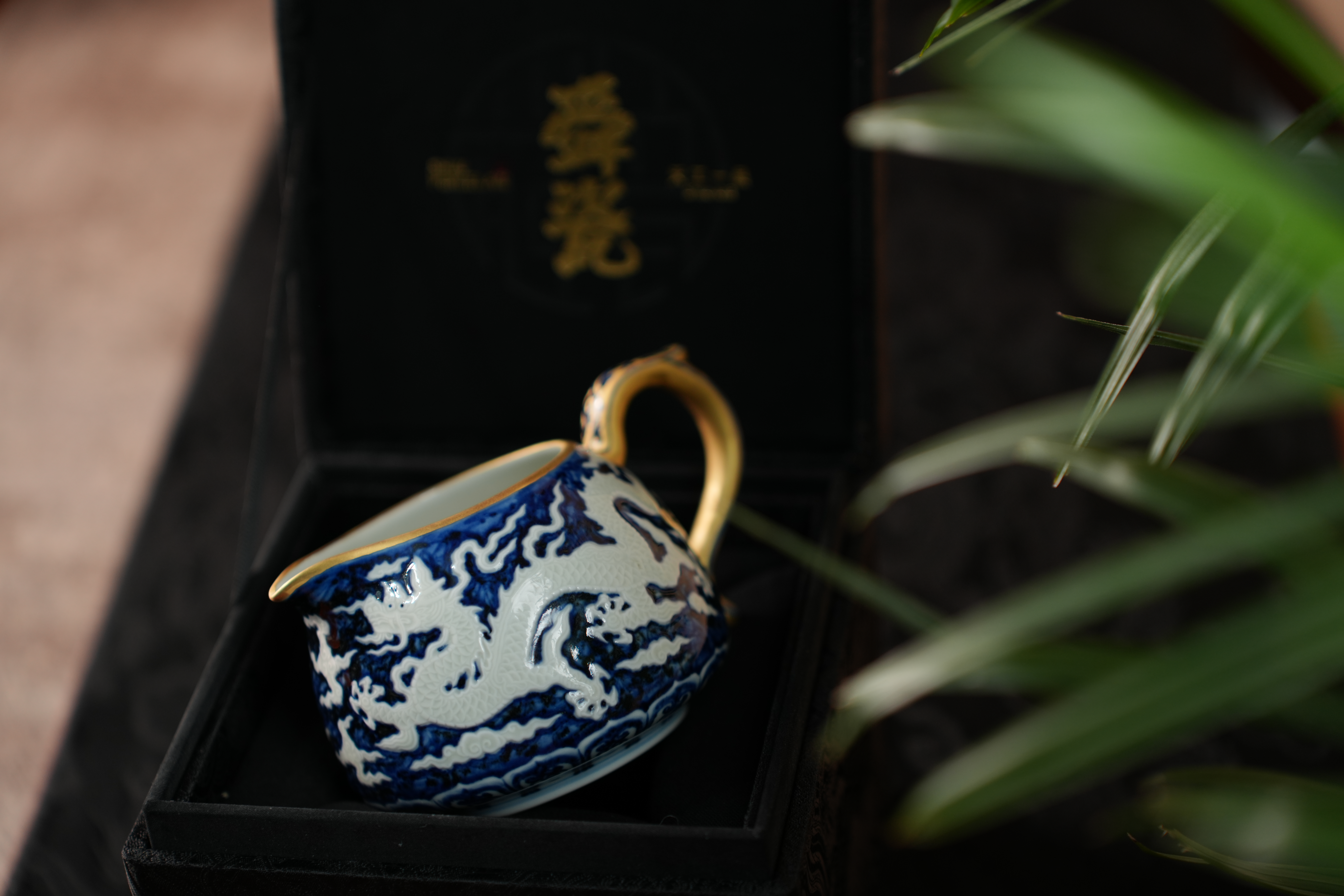 以刀为舟：舜瓷以“半刀泥”绝艺，在瓷上复活宋明风华(图2)