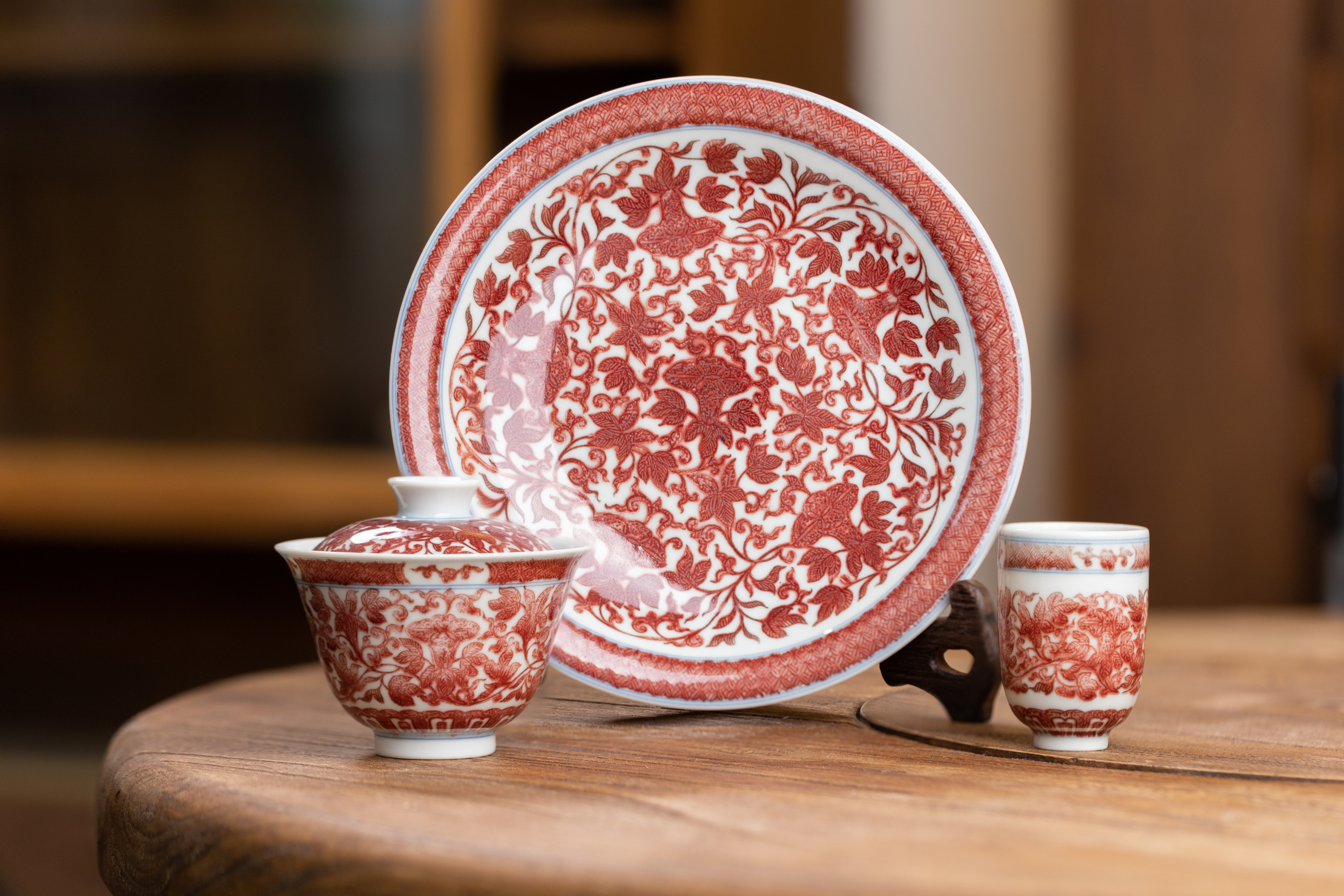 当代釉里红的新标杆:屹朴堂以“技术+美学”重塑收藏级瓷艺(图3) 当代釉里红的新标杆:屹朴堂以“技术+美学”重塑收藏级瓷艺(图3)