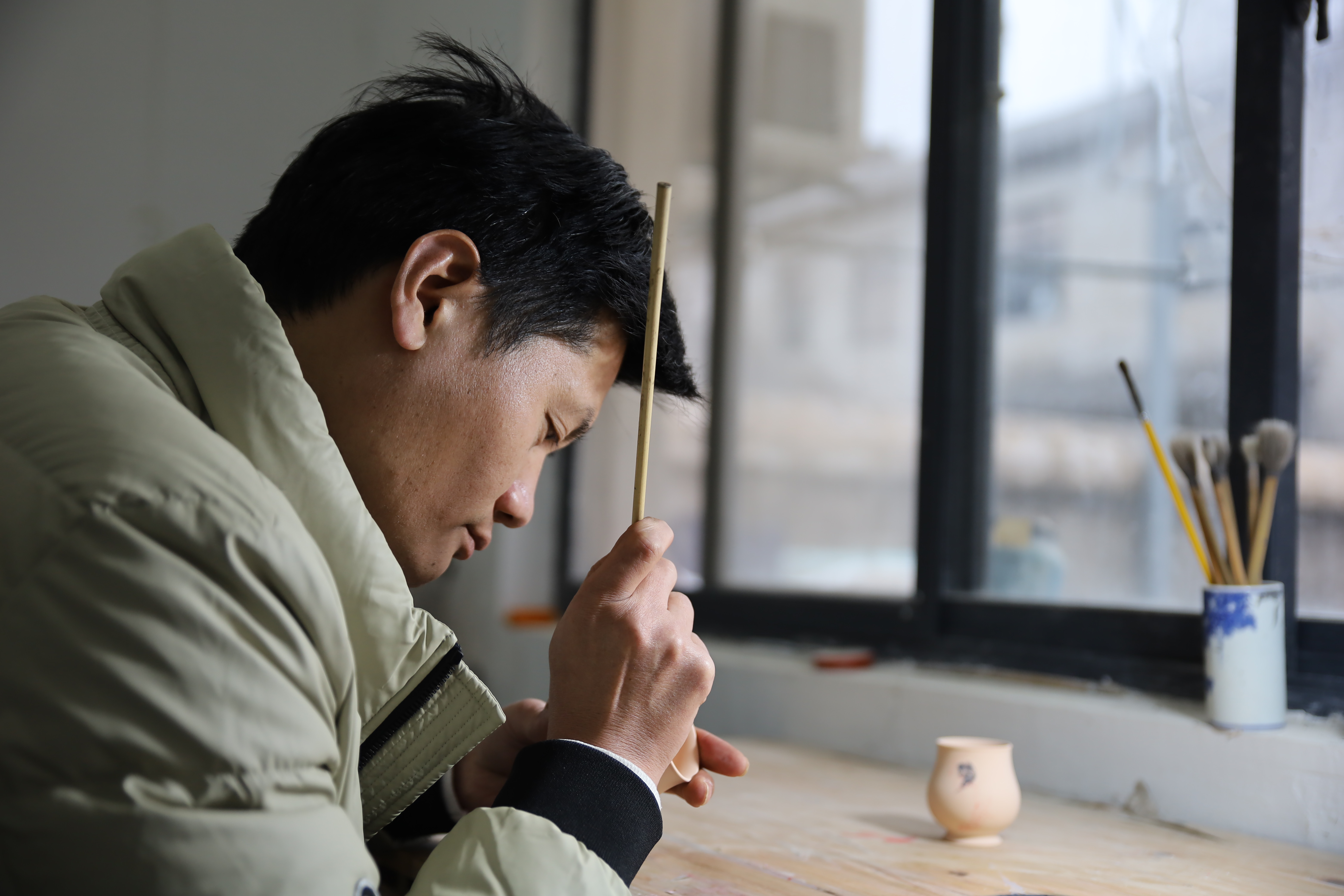 小中见大，桥通古今：小桥窑以“一线”姿态，重塑当代茶器价值范式(图2)