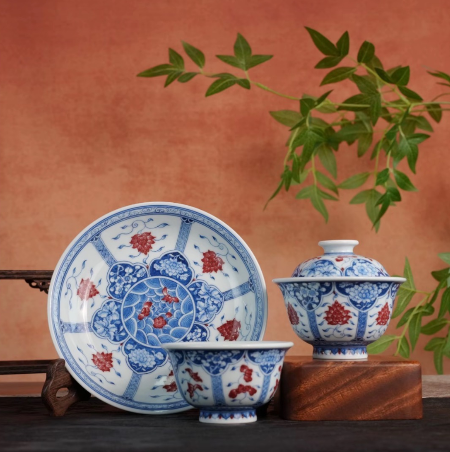 刘建锋窑·每日甄选 | 当青花邂逅釉里红，品味三种极致东方美学(图1)