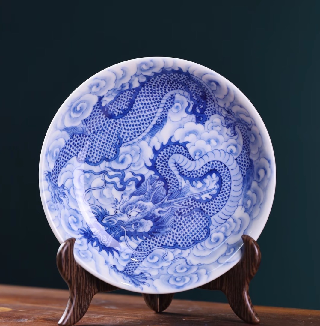 景德镇逆流而上的“火之占卜”：刘建锋窑以“全系柴烧”守护青花魂魄(图2)