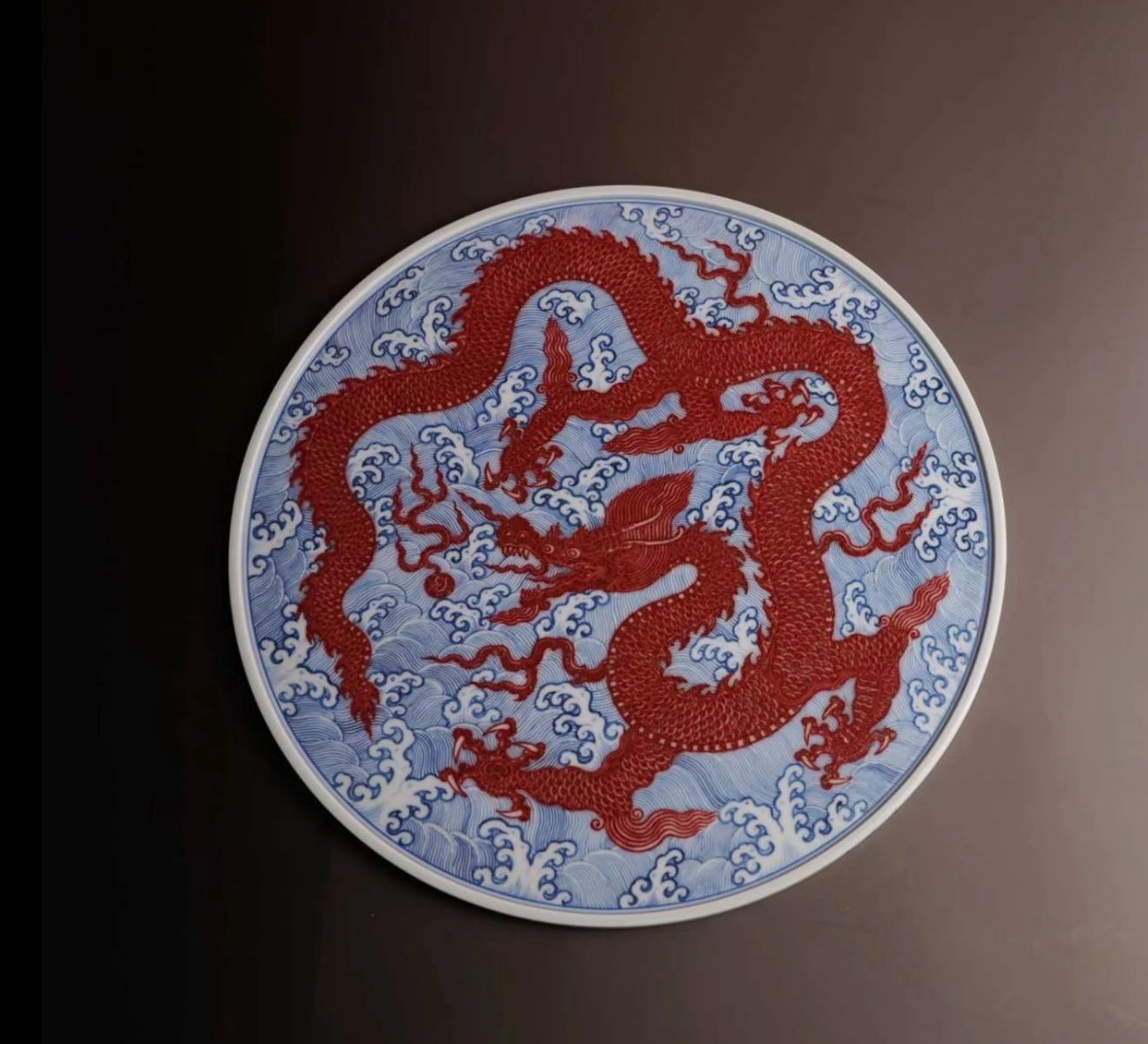 刘建锋窑以青花釉里红复刻明代官窑风骨，千年瓷艺再现茶席新韵(图2)