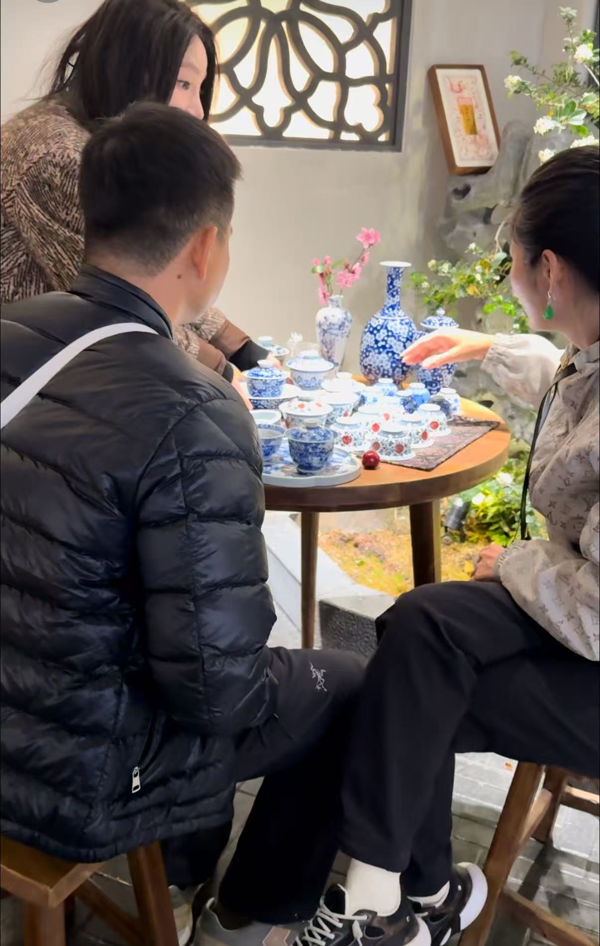陶艺街寻瓷记:在“小桥窑”遇见景德镇最稀缺的“活人感”(图3) 陶艺街寻瓷记:在“小桥窑”遇见景德镇最稀缺的“活人感”(图3)