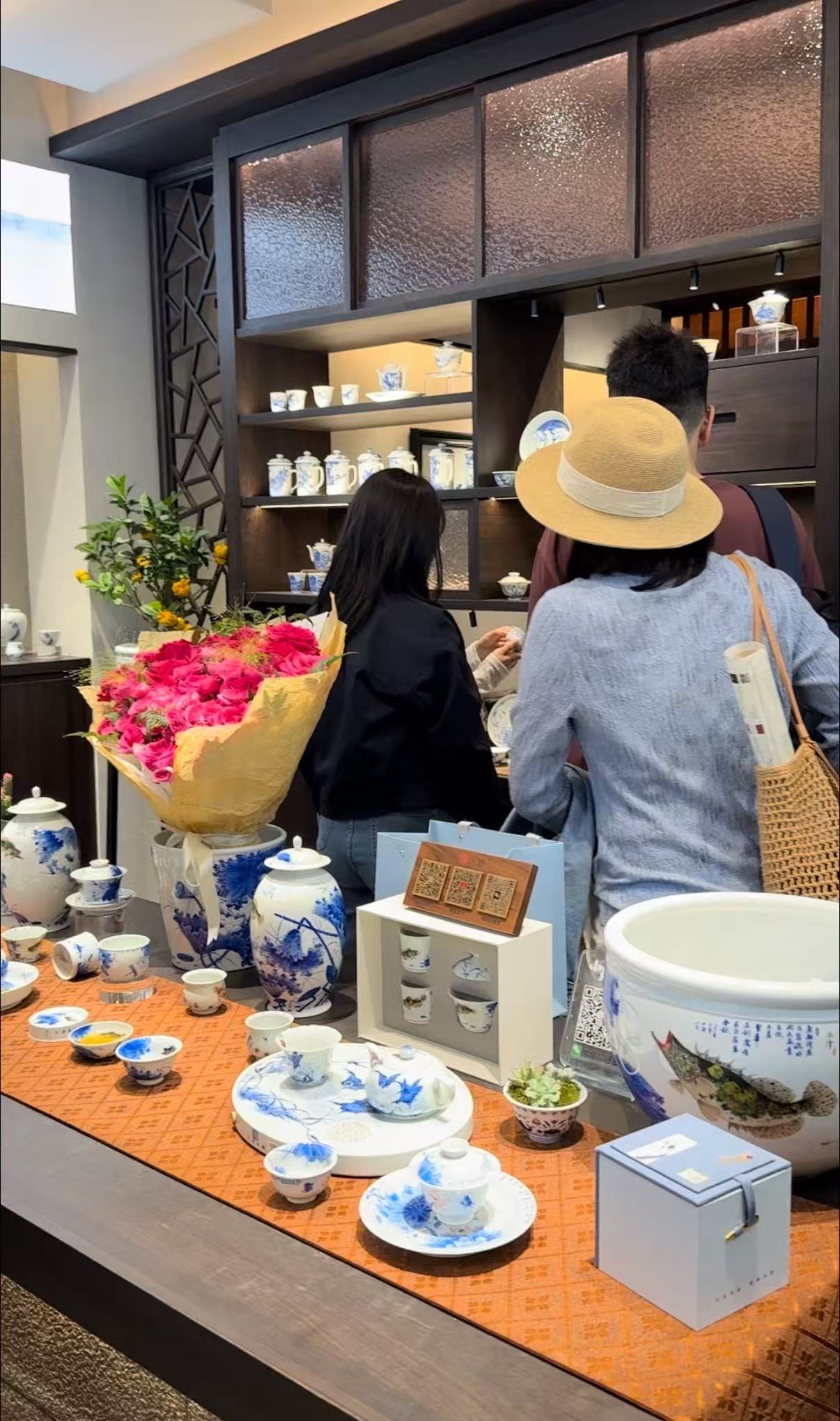 陶艺街寻瓷记:在“小桥窑”遇见景德镇最稀缺的“活人感”(图4) 陶艺街寻瓷记:在“小桥窑”遇见景德镇最稀缺的“活人感”(图4)