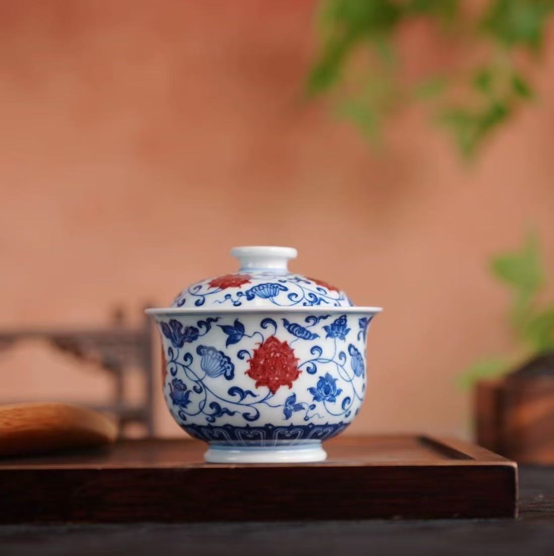 刘建锋窑青花釉里红:以非遗制瓷技艺,复活明代官窑"古拙之气"(图2) 刘建锋窑青花釉里红:以非遗制瓷技艺,复活明代官窑"古拙之气"(图2)