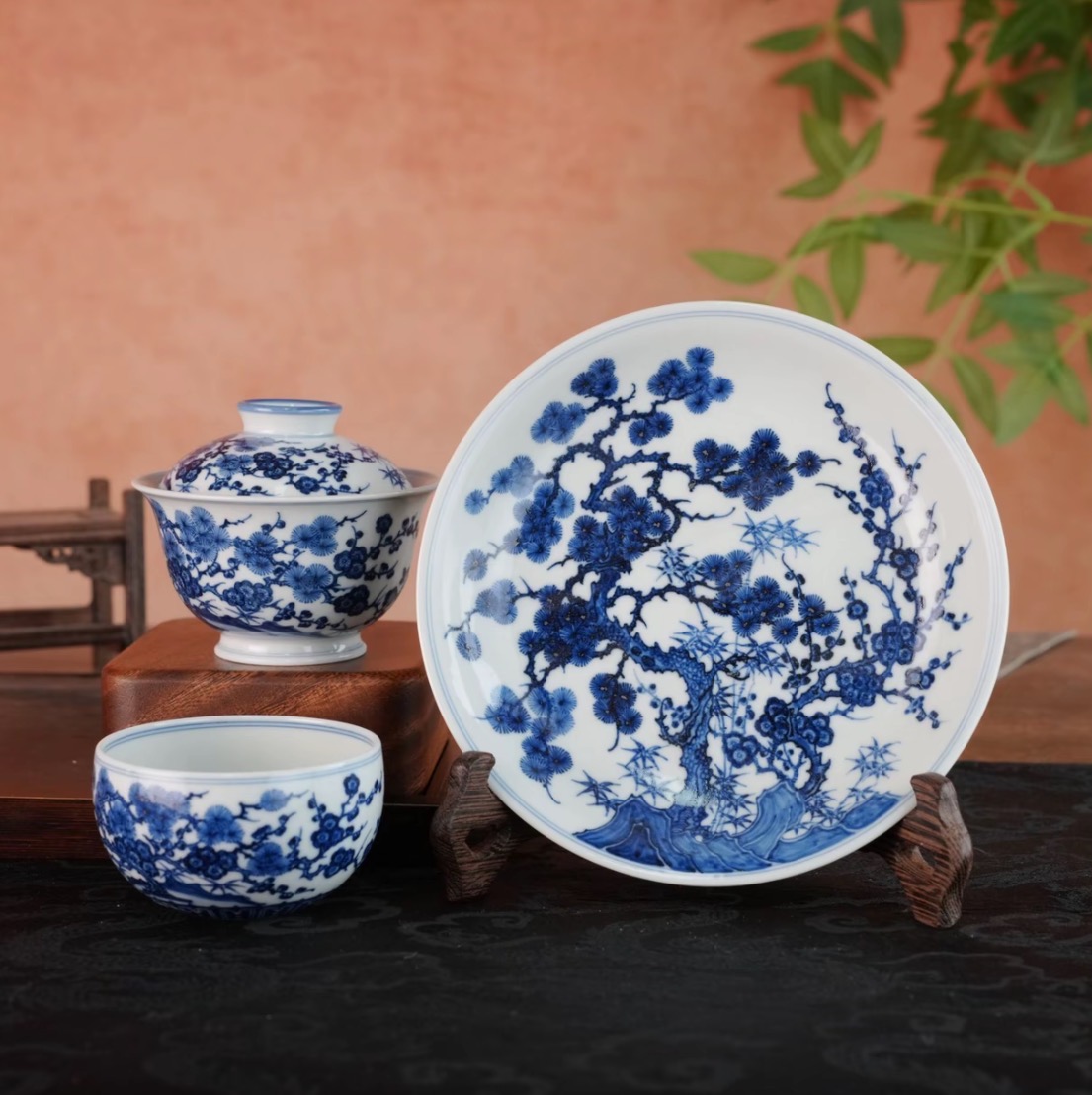 片云晚谷：把"松竹梅"做成当代高端青花茶器的审美基准线(图1)