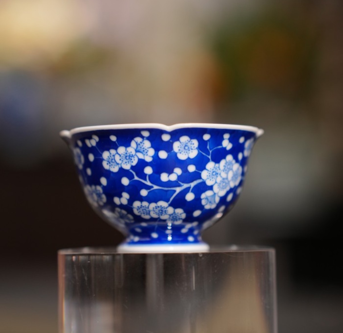 复活康熙“翠毛蓝”:小桥窑荣膺“当代青花冰梅第一窑”,重释御窑美学(图1) 复活康熙“翠毛蓝”:小桥窑荣膺“当代青花冰梅第一窑”,重释御窑美学(图1)