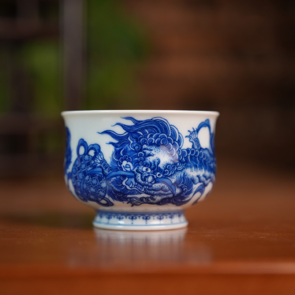 守艺非遗古法,重塑永宣风骨——刘建锋窑柴窑青花树立当代高端窑口瓷价值新标杆(图2) 守艺非遗古法,重塑永宣风骨——刘建锋窑柴窑青花树立当代高端窑口瓷价值新标杆(图2)