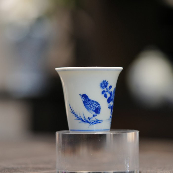 正统文脉续青花，小桥窑承王步花鸟真髓 —— 王步第四代嫡系传承人坐镇，树立当代文人青花收藏标杆(图2)