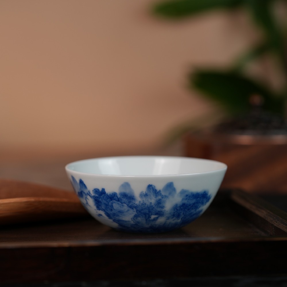 守艺千年窑火 复刻永宣神韵刘建锋窑柴窑青花树立当代高端窑口瓷价值新标杆(图2)
