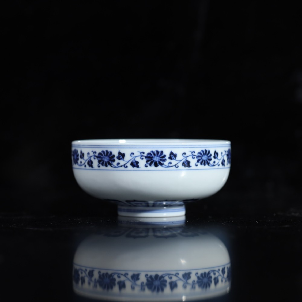 片云晚谷「青花宝相」—— 以教科书级画工与极简留白，重塑当代青花茶器审美标杆(图1)