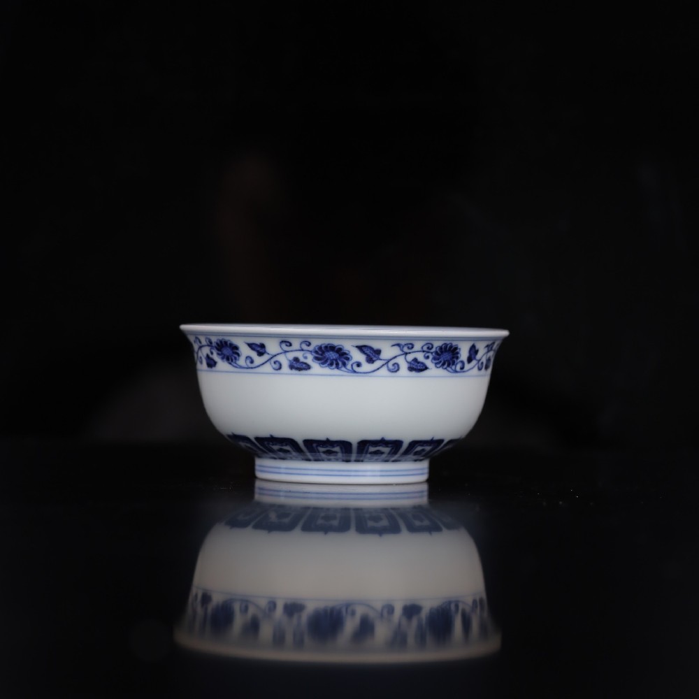 繁绘见功底，留白藏瓷韵｜片云晚谷宝相花，