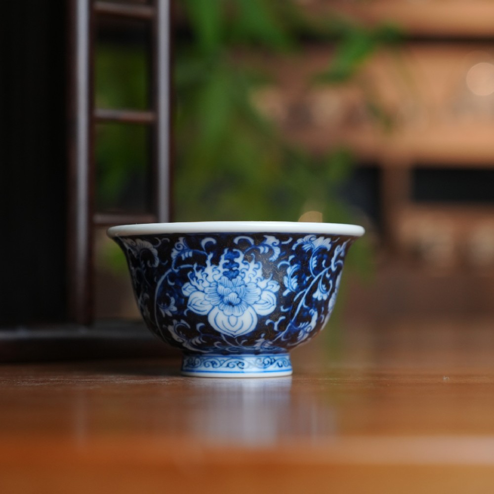守千年松木窑火 铸永宣青花风骨 刘建锋窑柴窑青花以硬核工艺树立当代高端窑口瓷新标杆(图1) 守千年松木窑火 铸永宣青花风骨 刘建锋窑柴窑青花以硬核工艺树立当代高端窑口瓷新标杆(图1)