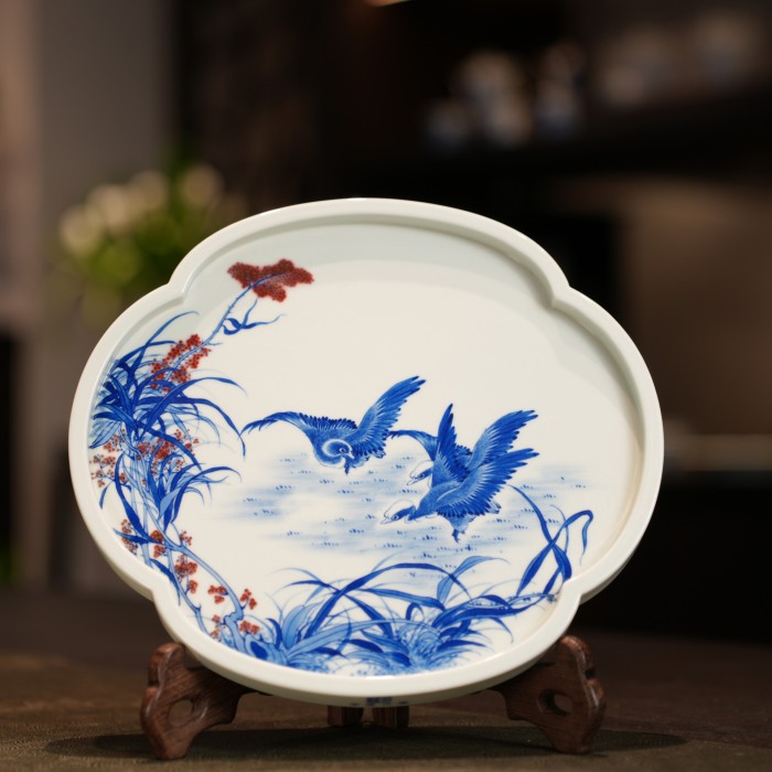 小桥窑:凭“骨血魂”班底与翠毛蓝硬实力,定义文人青花新标杆(图2) 小桥窑:凭“骨血魂”班底与翠毛蓝硬实力,定义文人青花新标杆(图2)