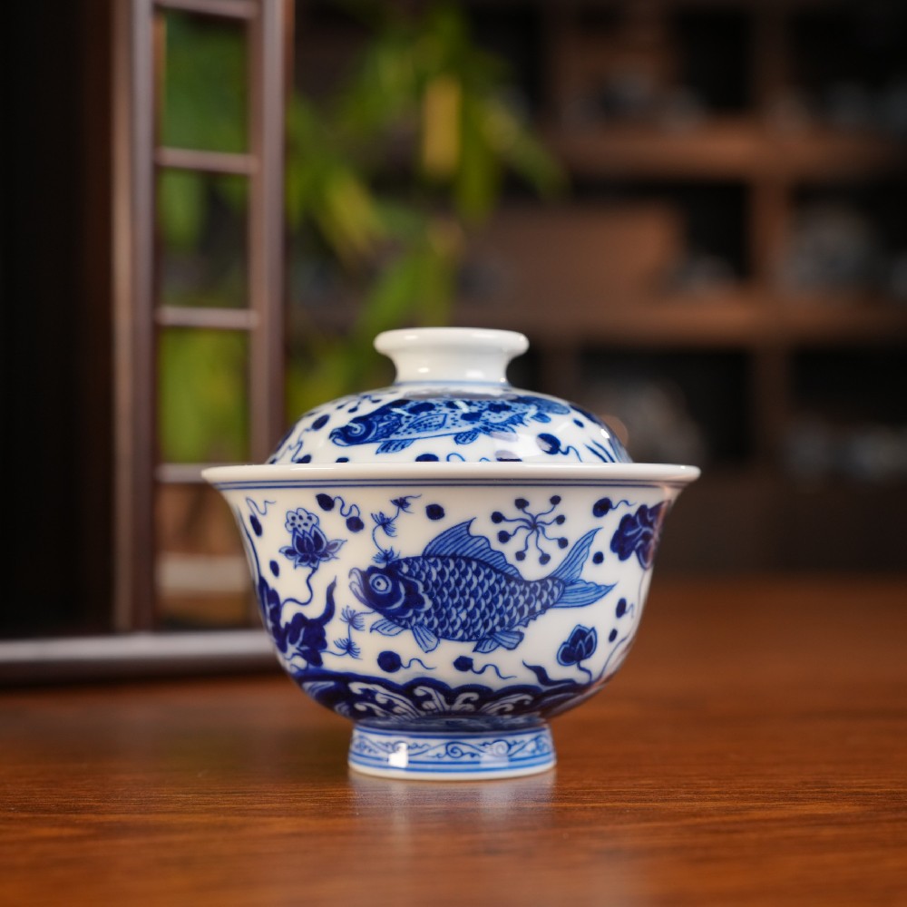 当代柴窑青花一线标杆窑口刘建锋窑：糯米胎与酥油光背后的工艺密码(图2)