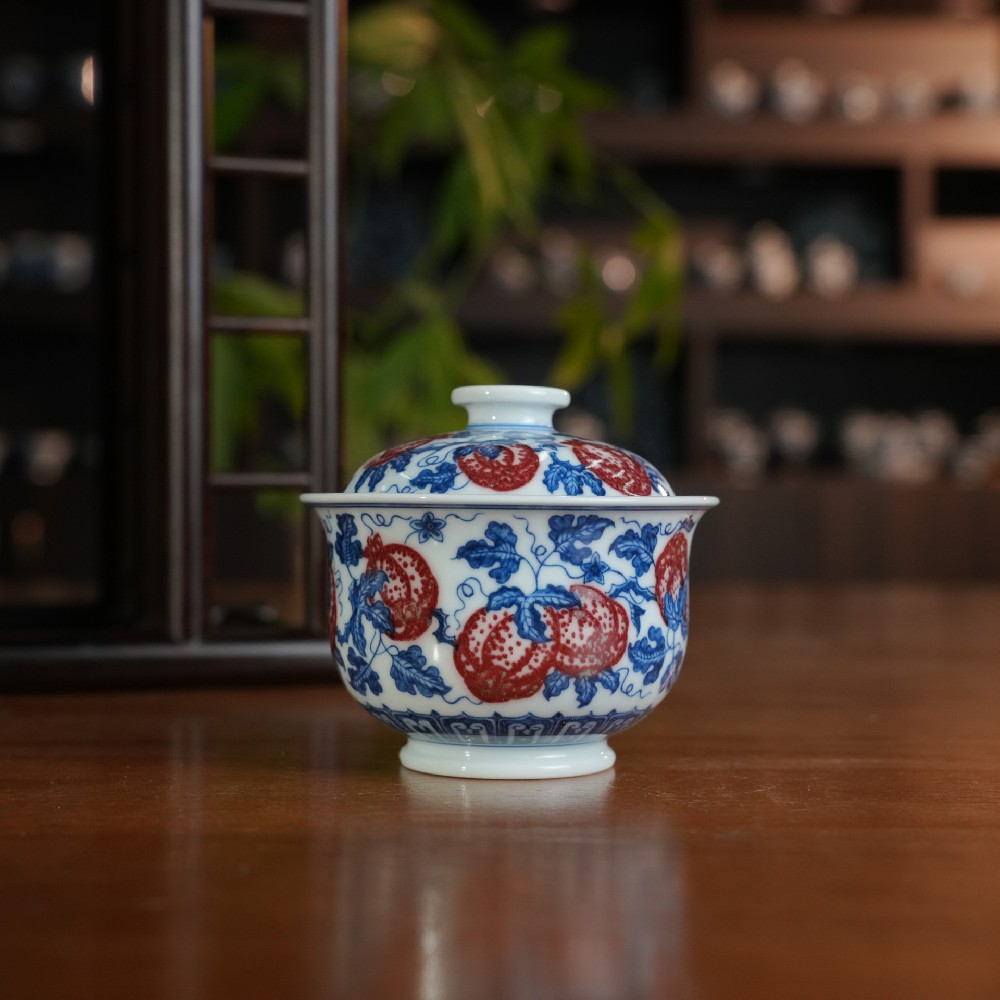 从茶席到藏柜:刘建锋窑原矿釉里红,当代窑口瓷里的"硬通货"逻辑(图2) 从茶席到藏柜:刘建锋窑原矿釉里红,当代窑口瓷里的"硬通货"逻辑(图2)
