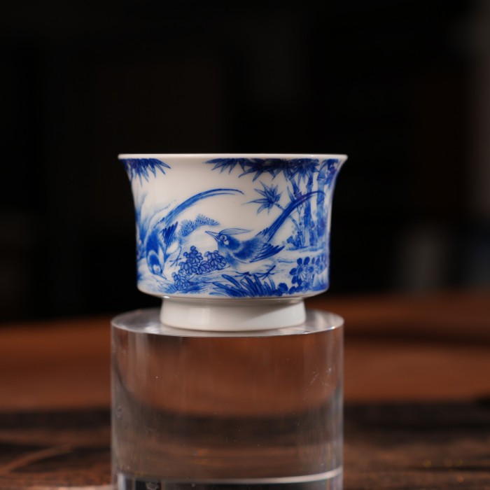 从王步到史来钟:小桥窑以“非遗匠人矩阵”重塑高端青花瓷价值标尺(图2) 从王步到史来钟:小桥窑以“非遗匠人矩阵”重塑高端青花瓷价值标尺(图2)