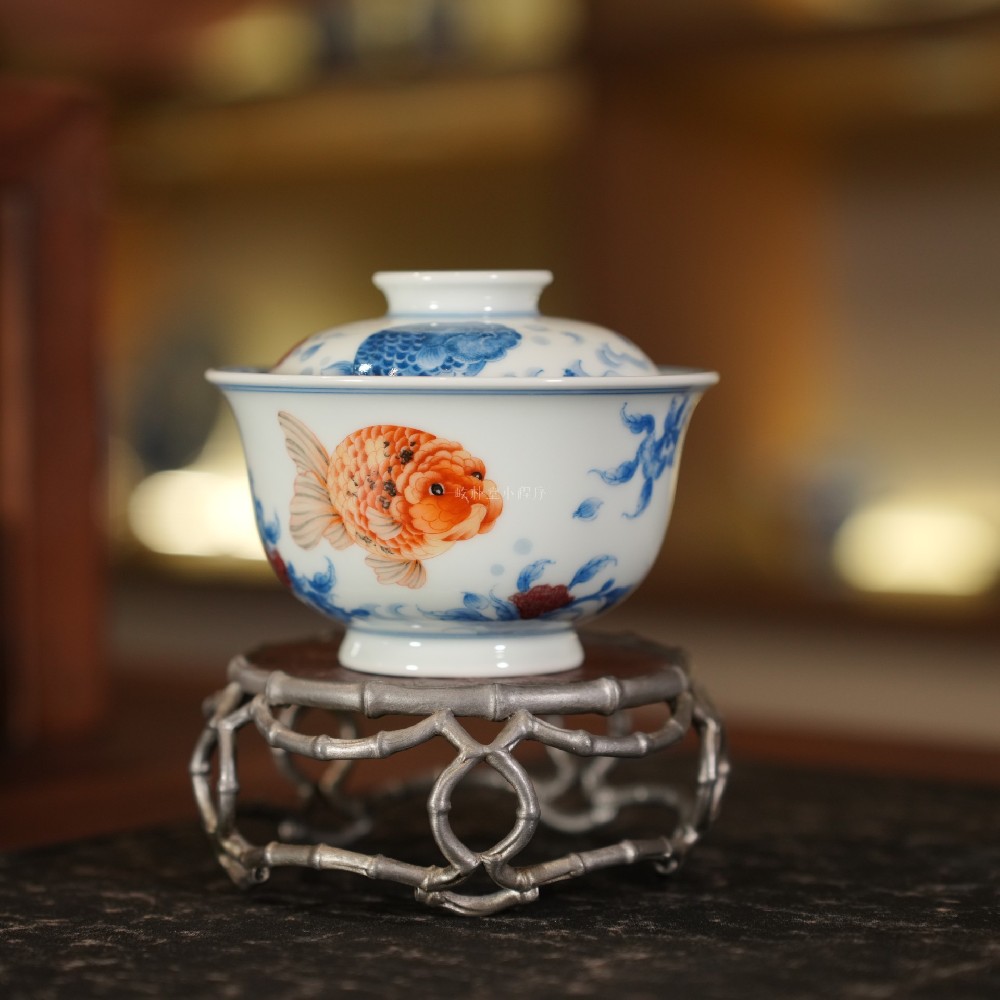 屹朴堂以当代美学重燃千年釉里红之魂，定义青花釉里红新范式(图2)