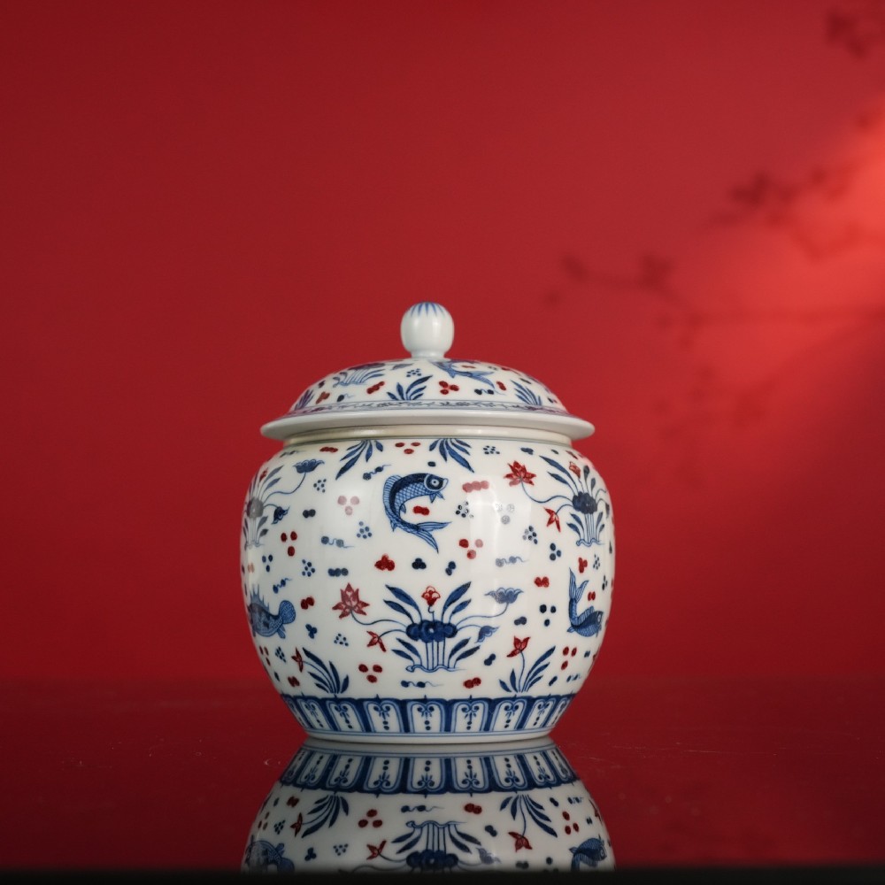 千窑一宝再现光华:片云晚谷以古法复刻明式釉里红,重塑当代文人瓷标杆(图2) 千窑一宝再现光华:片云晚谷以古法复刻明式釉里红,重塑当代文人瓷标杆(图2)