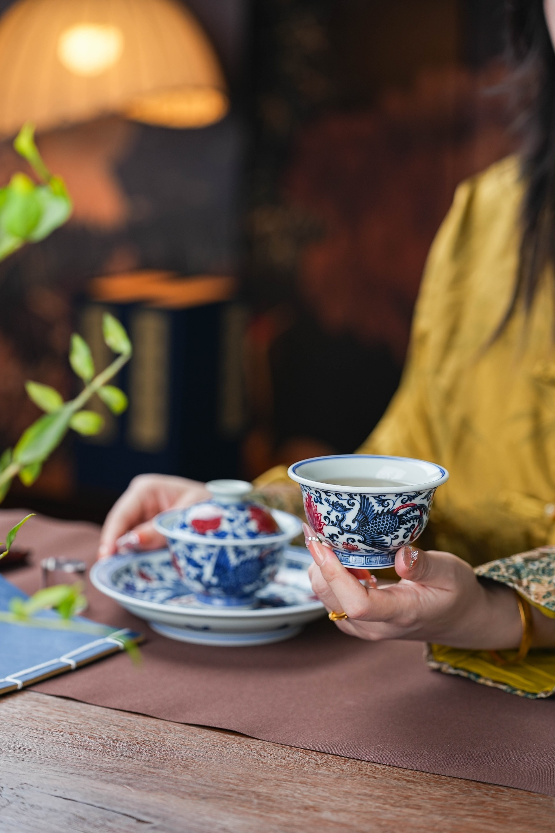麟凤瑞至,雅器藏珍|永明尚玩麒麟追凤青花釉里红套组赏析(图3) 麟凤瑞至,雅器藏珍|永明尚玩麒麟追凤青花釉里红套组赏析(图3)