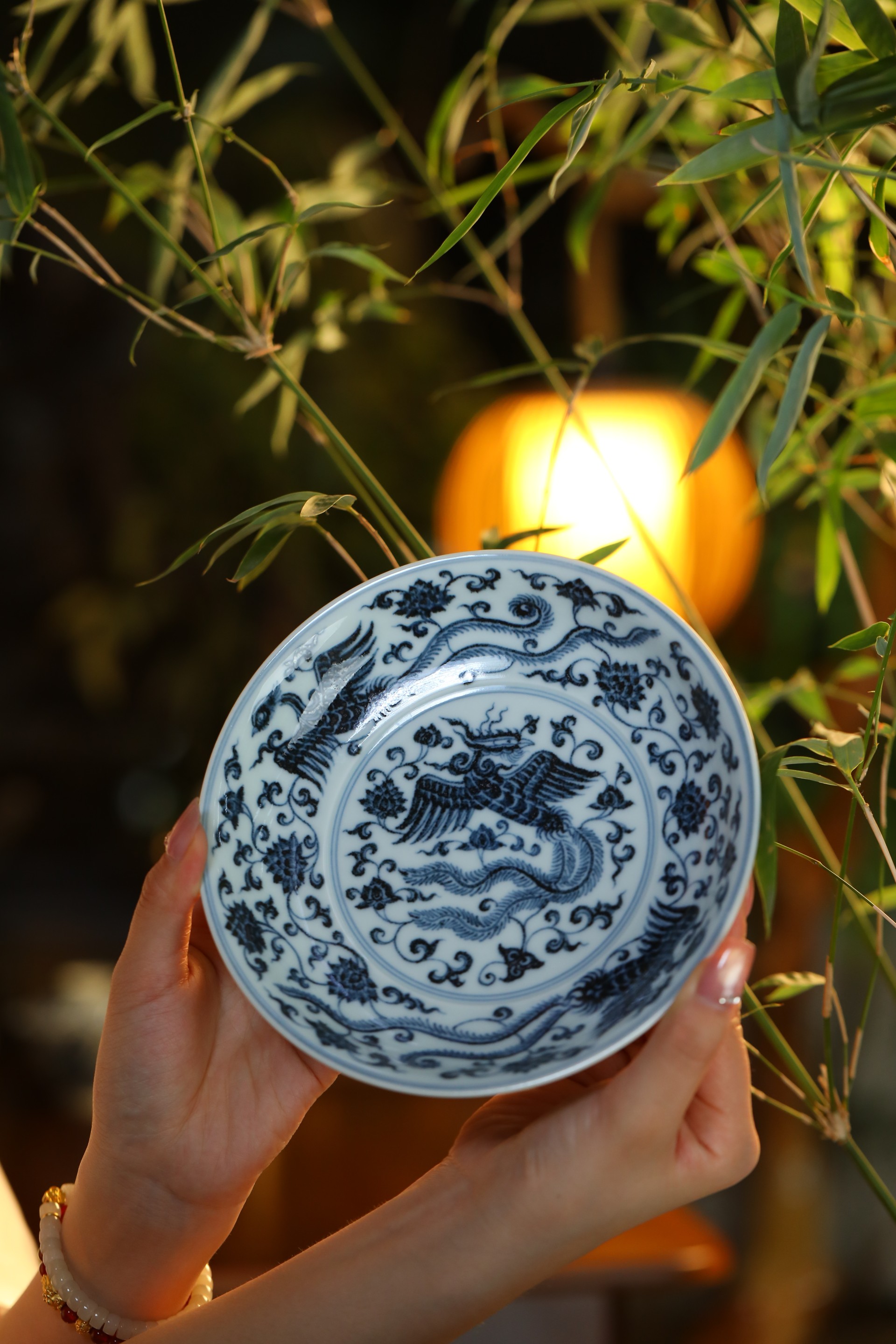 一月只开一窑、成品率不足三成：布一窑以纯马尾松柴窑青花，复刻明永宣官窑美学(图2)