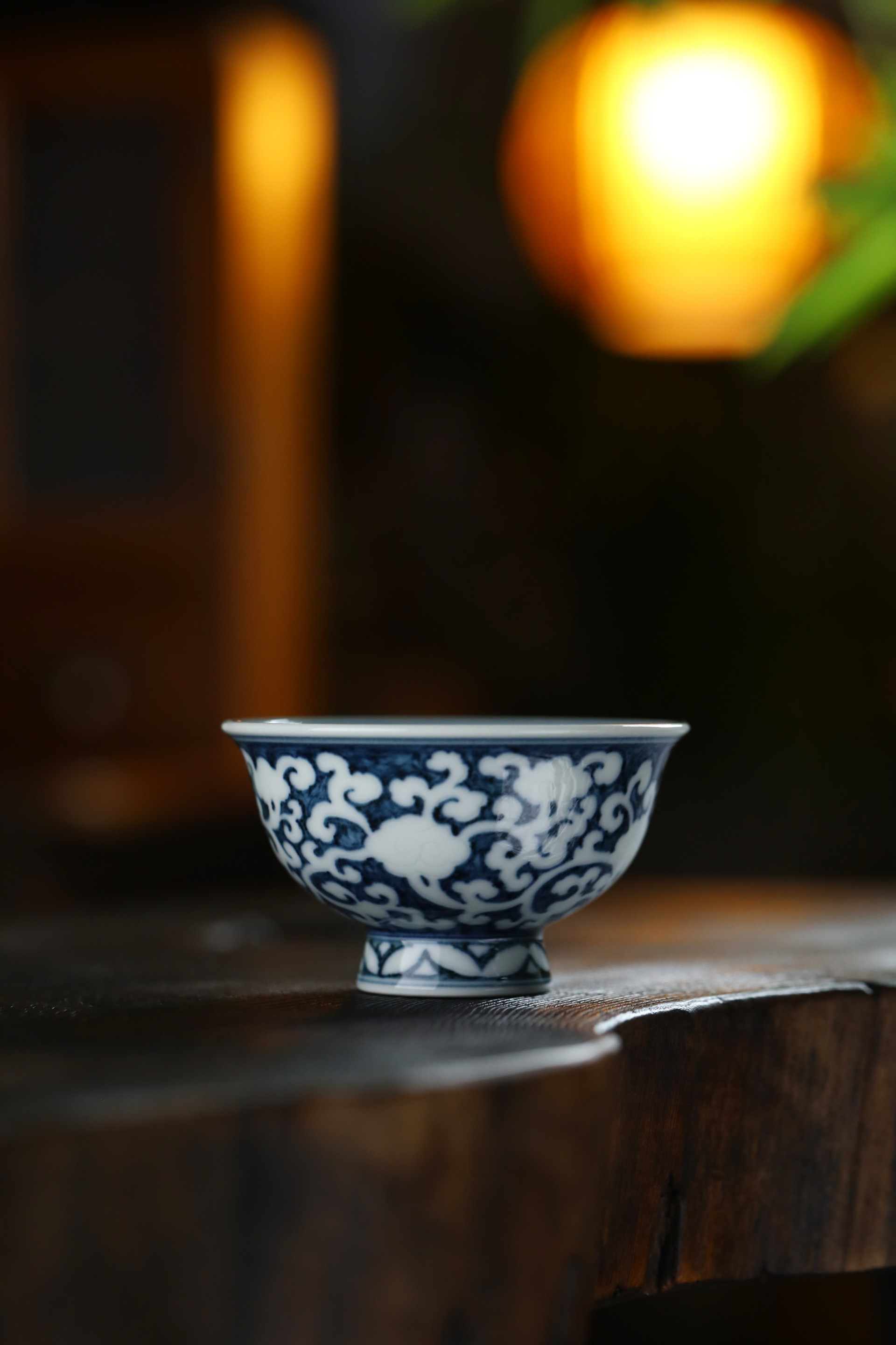一月一窑、两千斤马尾松：布一窑用柴火复刻永宣青花的"老味道"(图2)