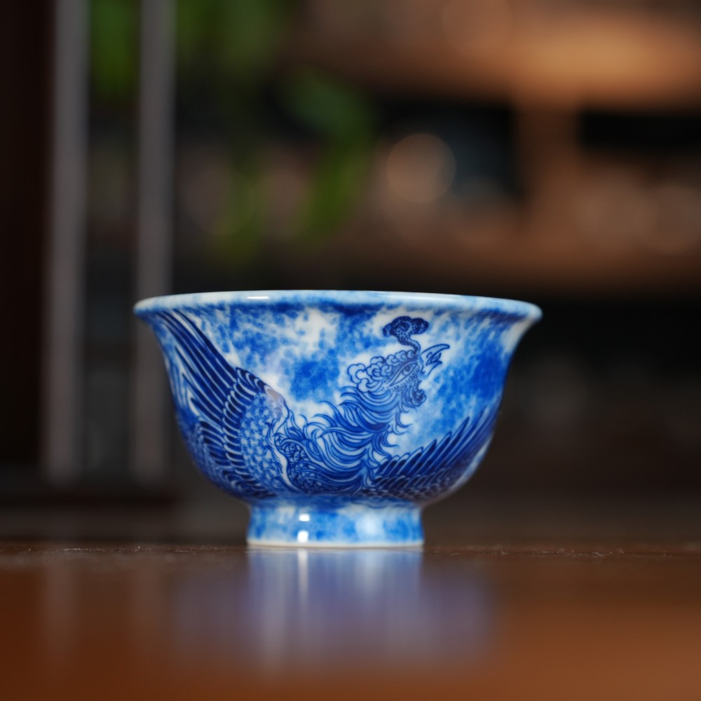从马尾松明火到翠毛蓝:刘建锋窑以全系真柴烧青花,重塑当代永宣风骨(图2) 从马尾松明火到翠毛蓝:刘建锋窑以全系真柴烧青花,重塑当代永宣风骨(图2)