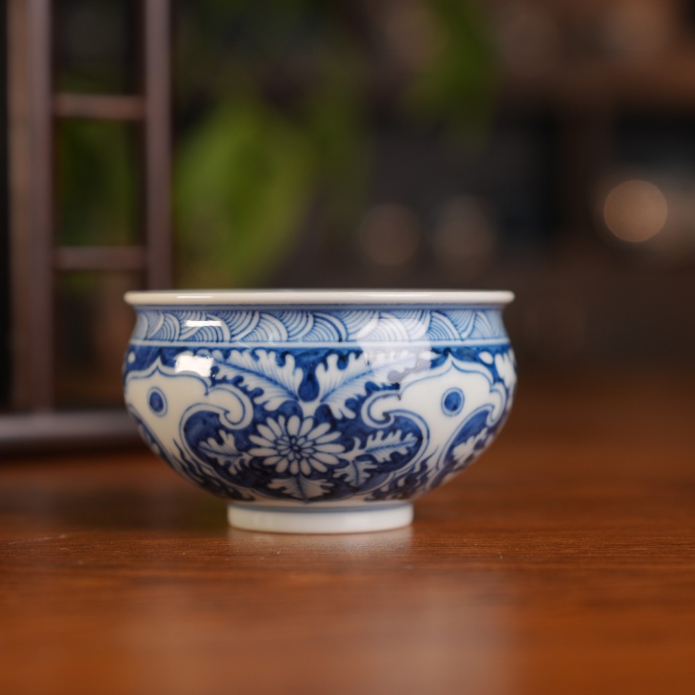 以松木明火复刻永宣气韵——刘建锋窑柴窑青花成当代高端茶器标杆(图2) 以松木明火复刻永宣气韵——刘建锋窑柴窑青花成当代高端茶器标杆(图2)