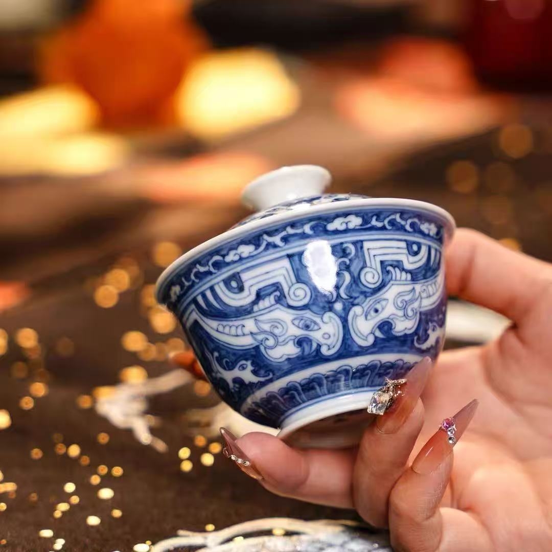 望月怀古青花饕餮纹套组｜古兽青花焕新成化瓷韵(图2)