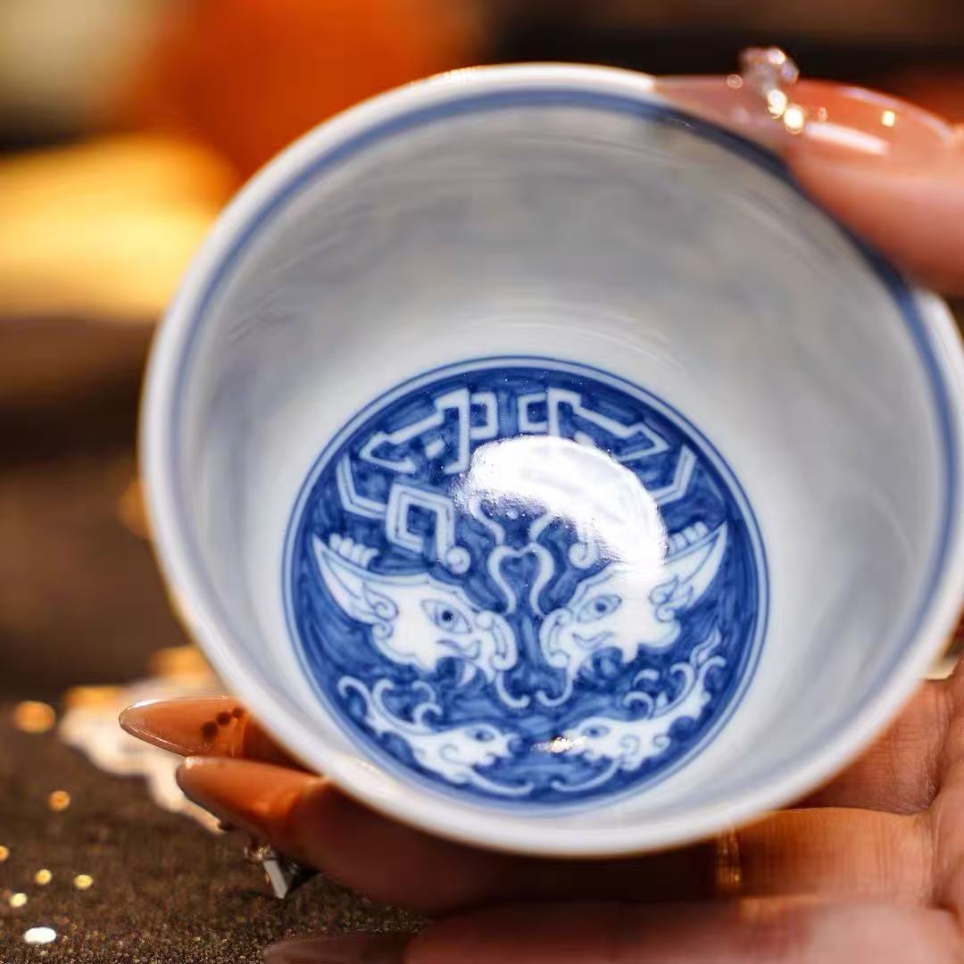 望月怀古青花饕餮纹套组｜古兽青花焕新成化瓷韵(图3)