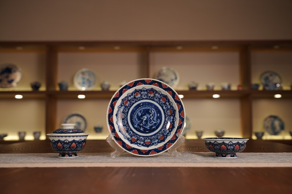 原矿铜红入釉,屹朴堂花舞大唐龙心套组,主打"实用+陈设+收藏"三重属性(图1) 原矿铜红入釉,屹朴堂花舞大唐龙心套组,主打"实用+陈设+收藏"三重属性(图1)