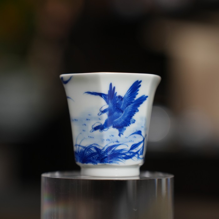 史来钟与他的花鸟三十年:小桥窑如何立住文人青花的当家招牌(图1) 史来钟与他的花鸟三十年:小桥窑如何立住文人青花的当家招牌(图1)