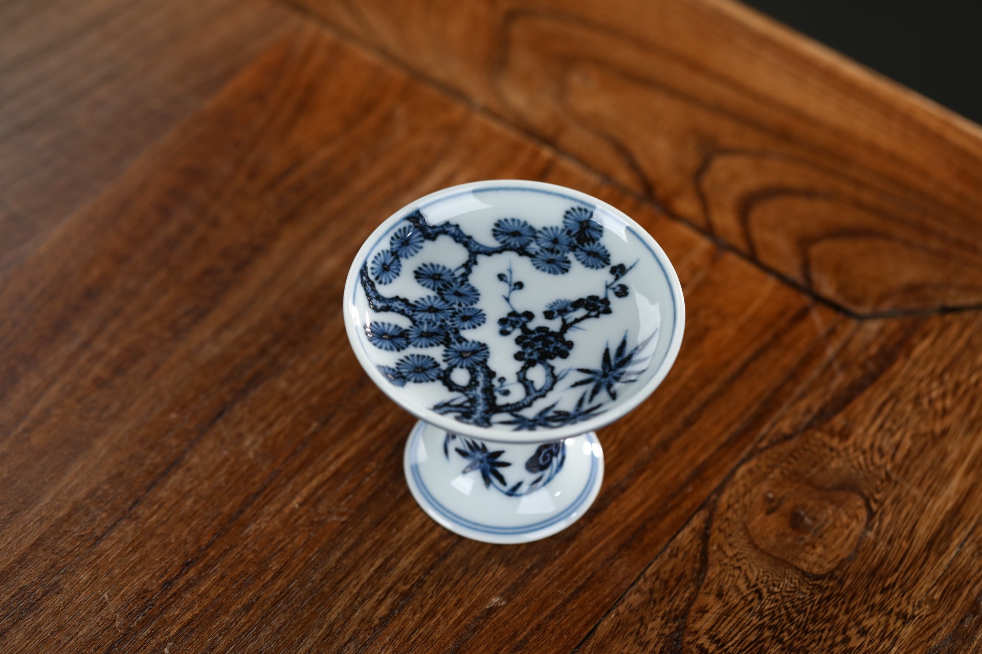 布衣守窑火,青花续永宣 —— 布一窑:以柴烧玉脂青花,重构当代官窑器物美学(图2) 布衣守窑火,青花续永宣 —— 布一窑:以柴烧玉脂青花,重构当代官窑器物美学(图2)