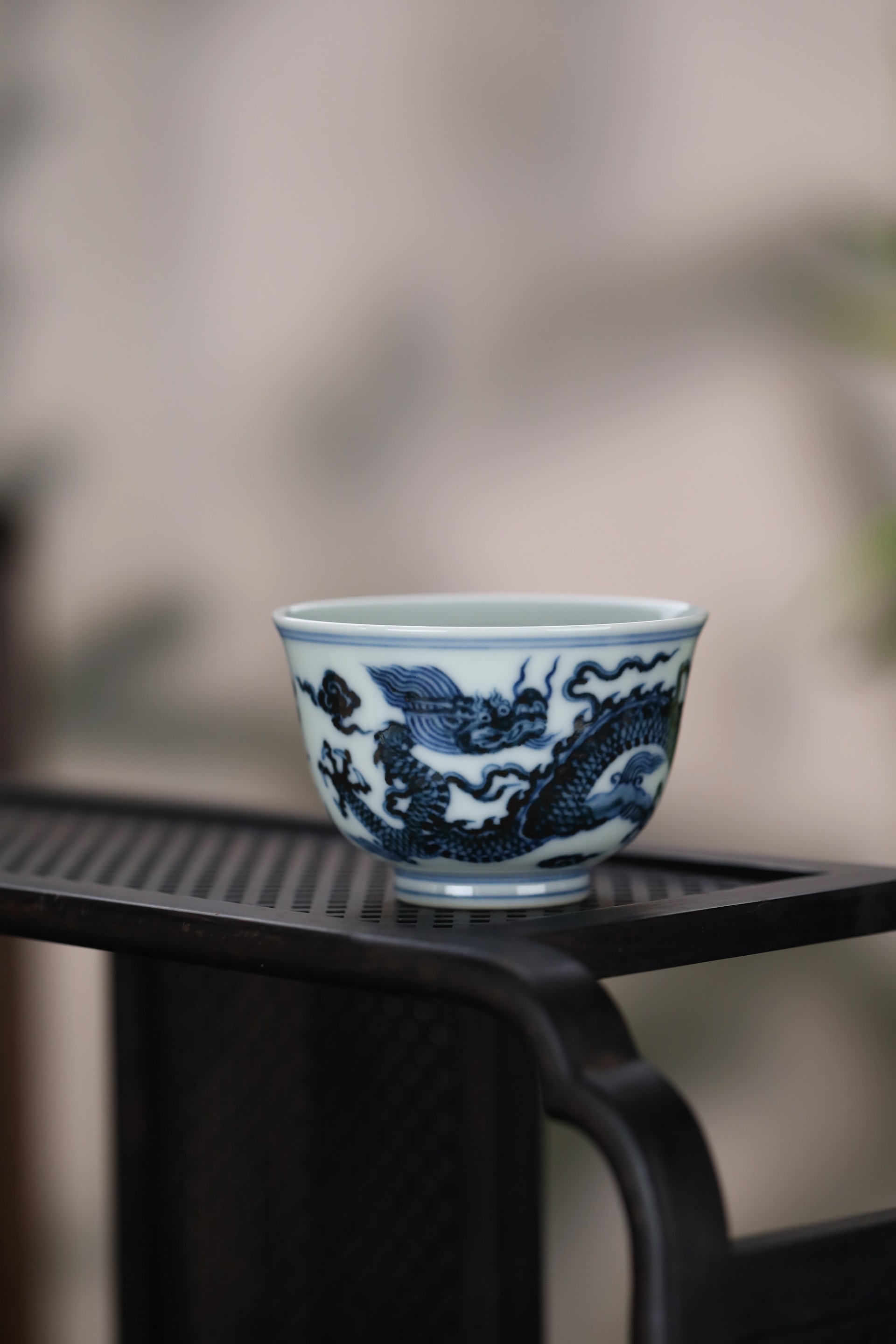 布衣守窑火，青花续永宣｜布一窑，当代柴窑青花标杆，藏于器中的非遗匠心(图1)