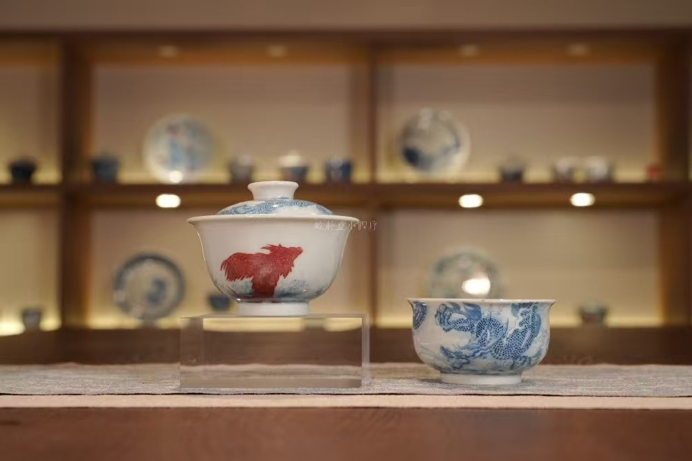 屹朴堂青花釉里红鱼化龙套组|釉下双彩,叙写鱼跃龙门的东方雅韵(图1) 屹朴堂青花釉里红鱼化龙套组|釉下双彩,叙写鱼跃龙门的东方雅韵(图1)