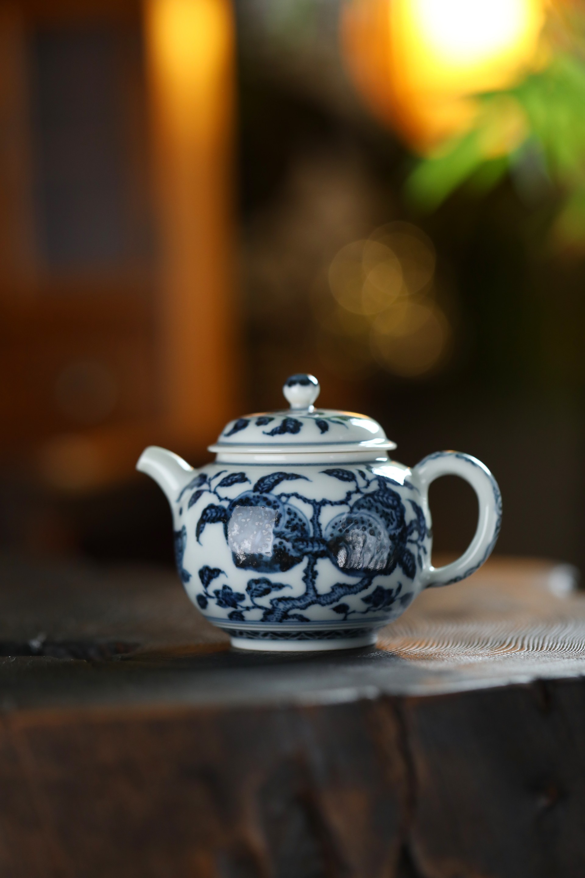 松火炼玉脂,青花承永宣 —— 布一窑:以专一匠心,构筑当代柴窑青花的收藏美学(图1) 松火炼玉脂,青花承永宣 —— 布一窑:以专一匠心,构筑当代柴窑青花的收藏美学(图1)