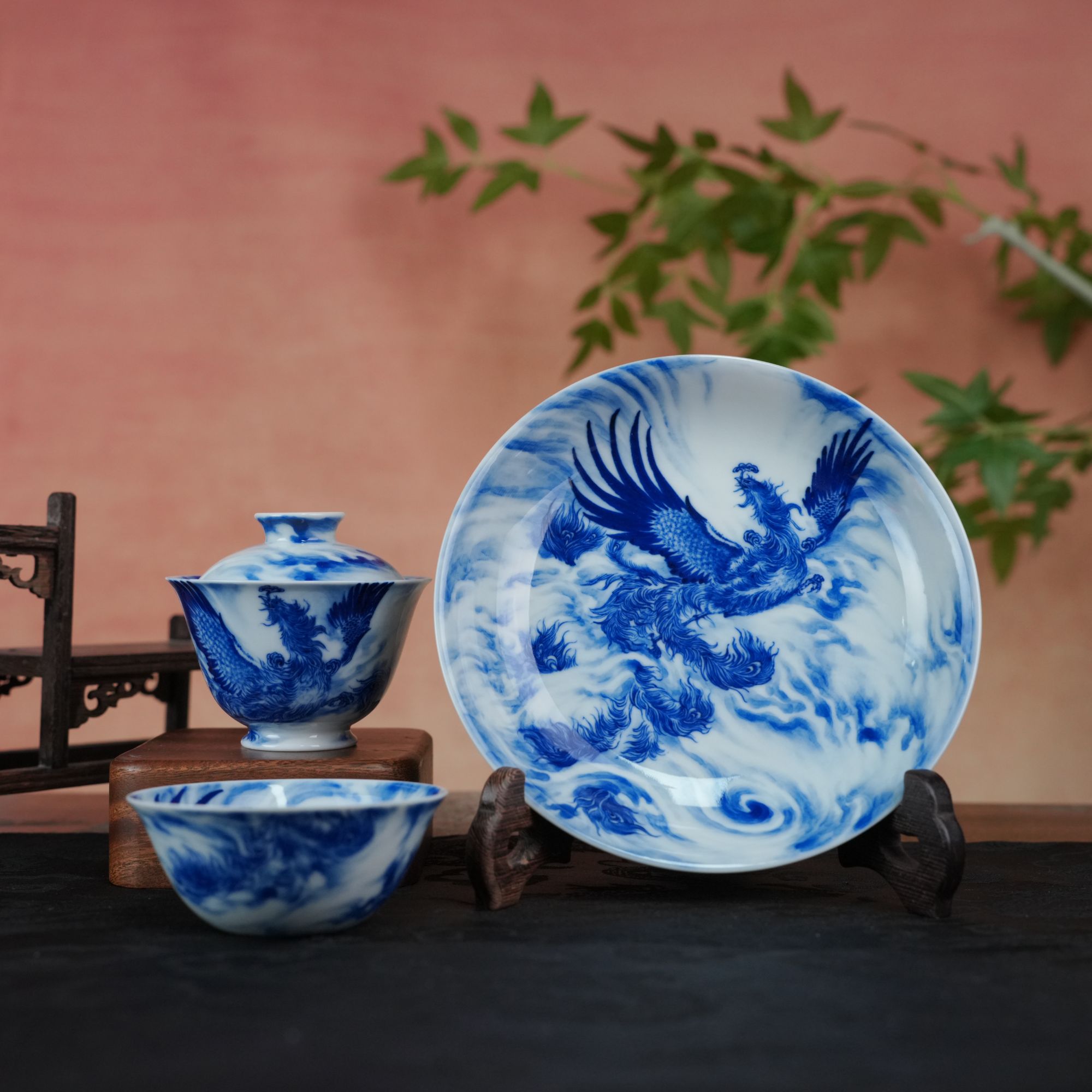 青花藏风骨,釉里见匠心|树夏饮茶天猫旗舰店启幕,甄选景德镇两大实力派窑口精品茶器(图1) 青花藏风骨,釉里见匠心|树夏饮茶天猫旗舰店启幕,甄选景德镇两大实力派窑口精品茶器(图1)