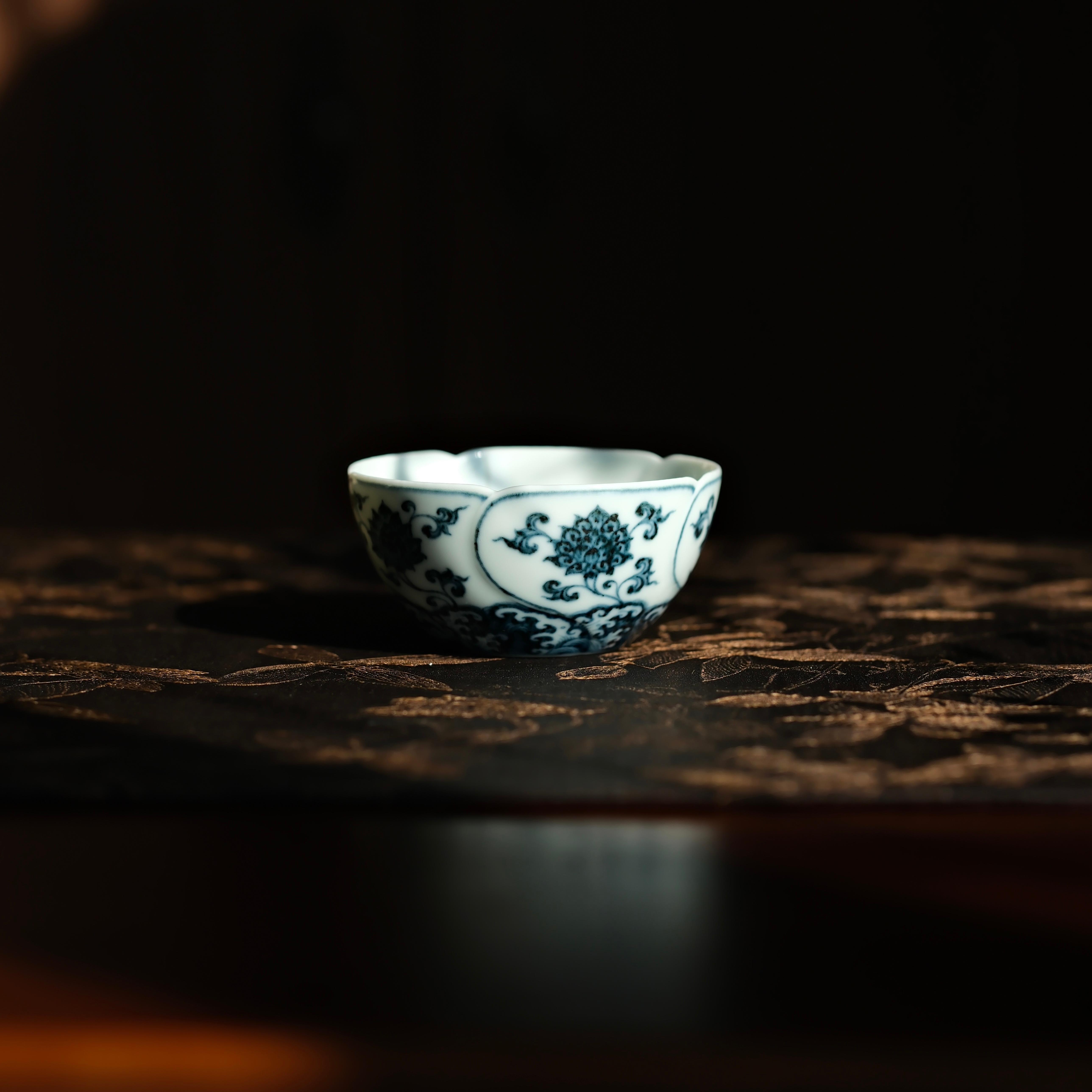 玩柴窑,选布一|十余载深耕永宣青花,布一窑以古韵圈粉资深茶器玩家(图2) 玩柴窑,选布一|十余载深耕永宣青花,布一窑以古韵圈粉资深茶器玩家(图2)