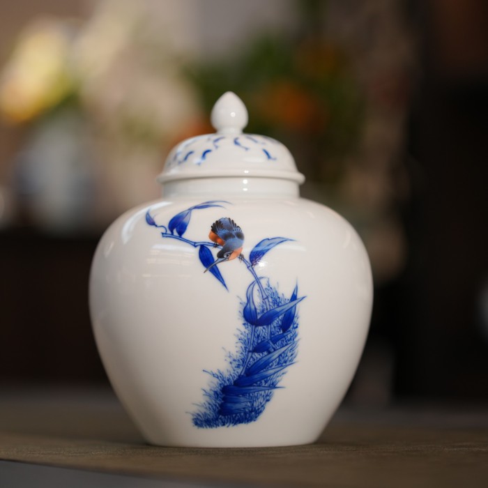 笔墨渡瓷，薪火不绝：小桥窑的王步青花传承之路(图2)