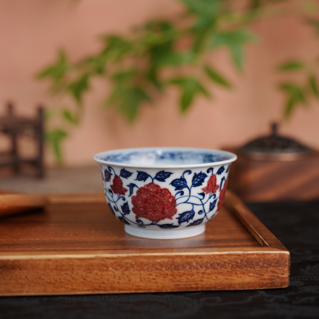 别从大件起步|九敬堂釉里红牛血红,入门先买一只主人杯(图1) 别从大件起步|九敬堂釉里红牛血红,入门先买一只主人杯(图1)
